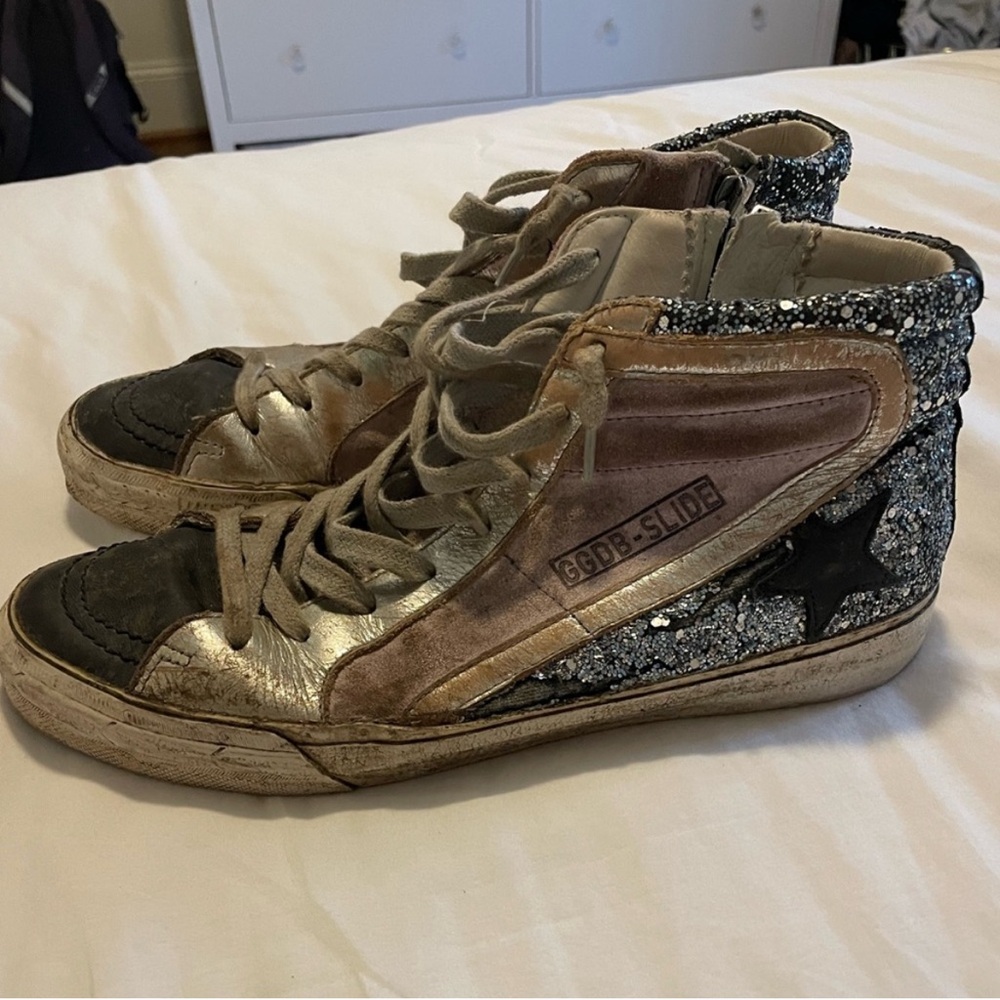 Golden goose High-top sneakers size 8 well loved but in great conditions!